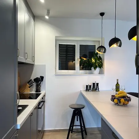 Jelena By Interhome Klanfari