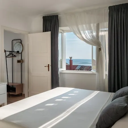 Holiday home Jelena Dramalj