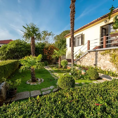 Jelena Holiday home Dramalj