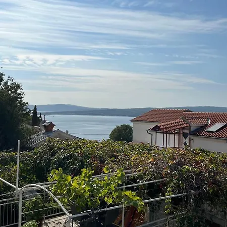 Jelena Holiday home Dramalj