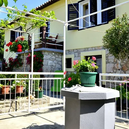 Jelena Holiday home Dramalj