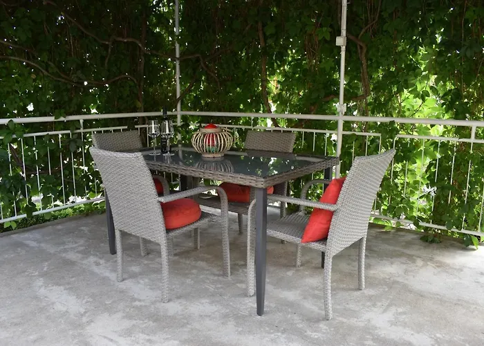 Jelena By Interhome Klanfari