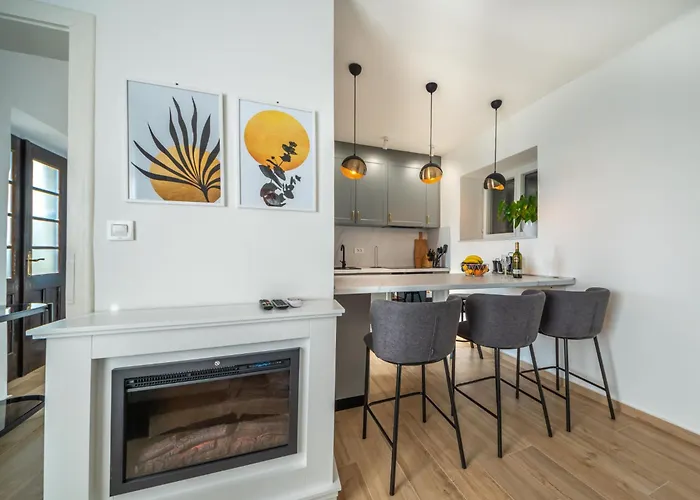 Jelena By Interhome * Klanfari