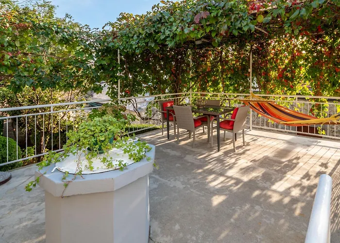 Jelena By Interhome Klanfari