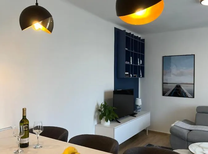 Jelena By Interhome Klanfari