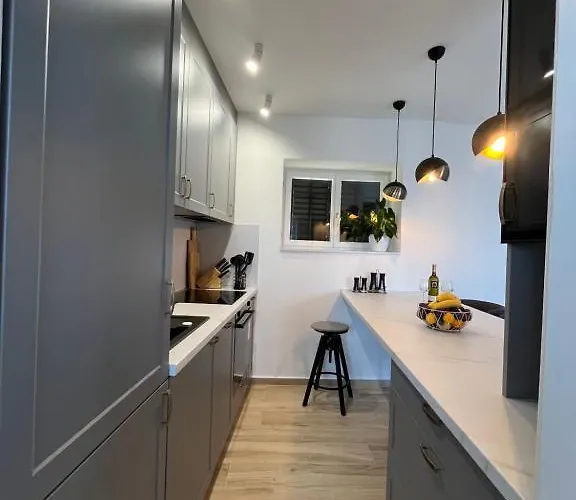 Jelena By Interhome Klanfari