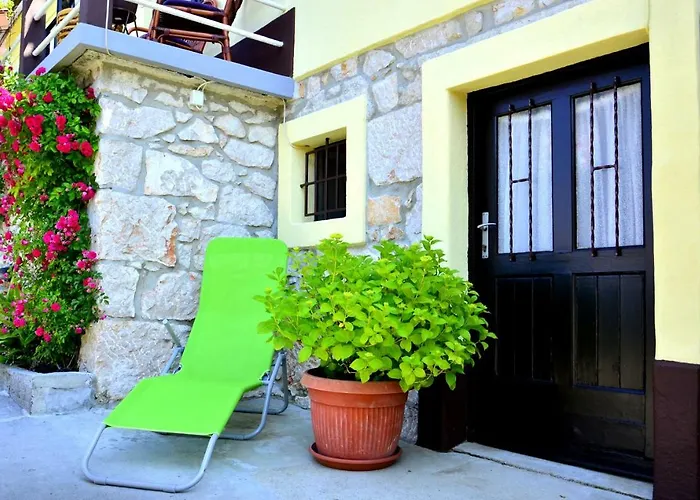 Jelena By Interhome Klanfari